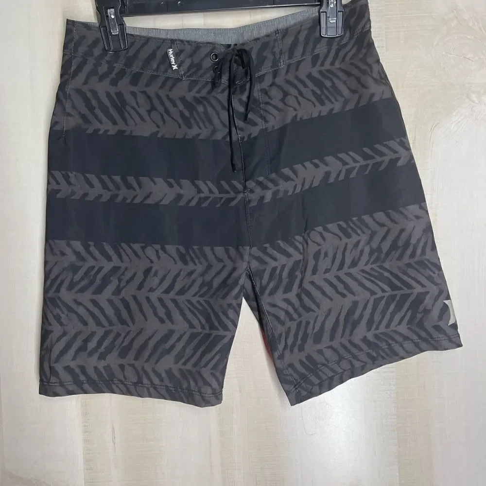 Hurley black and gray swim trunks board shorts,‎ size 28